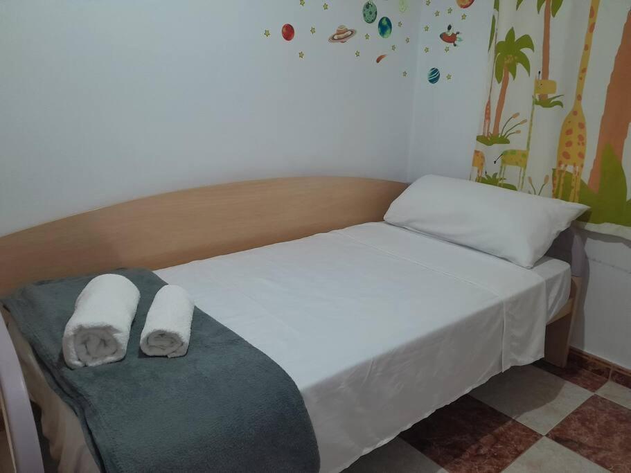 Disfruta De Un Barrio Tranquilo Apartment Alcala de Guadaira Exterior photo